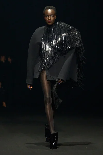 Look 33